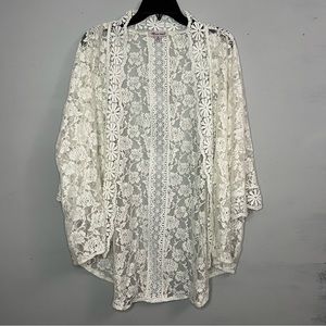 Extra touch floral lace kimono